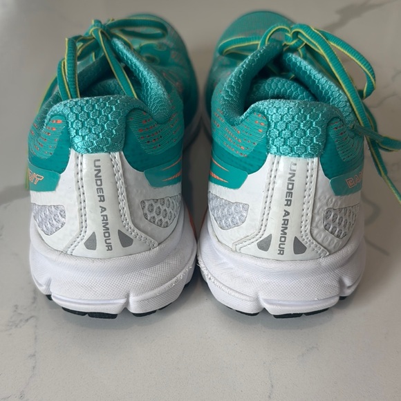 Women’s Under Armour Athletic Shoes- size 8 - Picture 5 of 6